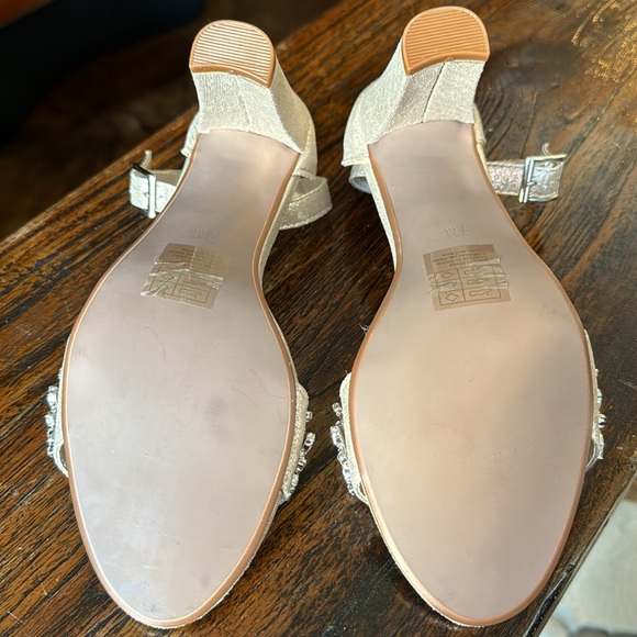 🆕 Size 7 Rhinestone Heels NWOB - Picture 7 of 7